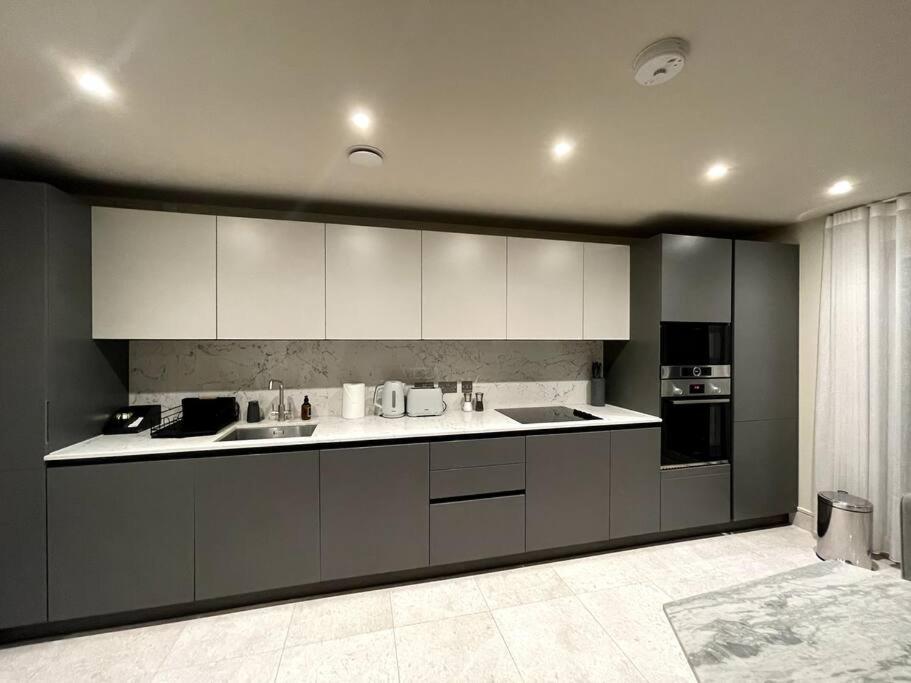 Apartamento 2Br Urban Vista Retreat Chcl F7 Chigwell Exterior foto