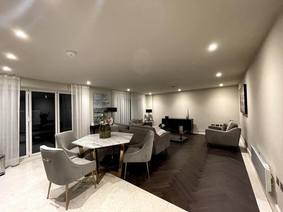 Apartamento 2Br Urban Vista Retreat Chcl F7 Chigwell Exterior foto